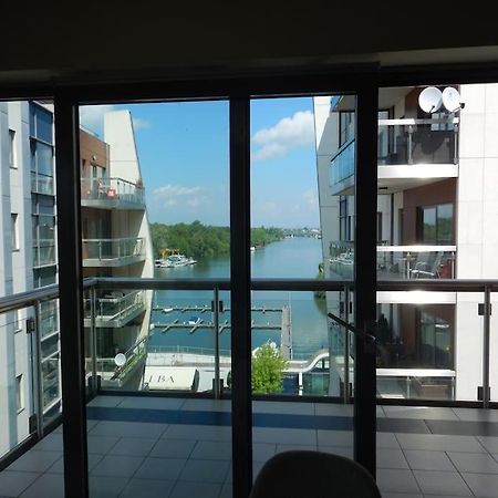 Imadnivalo Medences Hotellakas Szaunaval. 布达佩斯 外观 照片