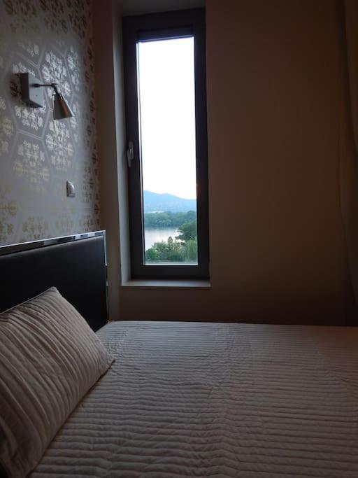 Imadnivalo Medences Hotellakas Szaunaval. 布达佩斯 外观 照片