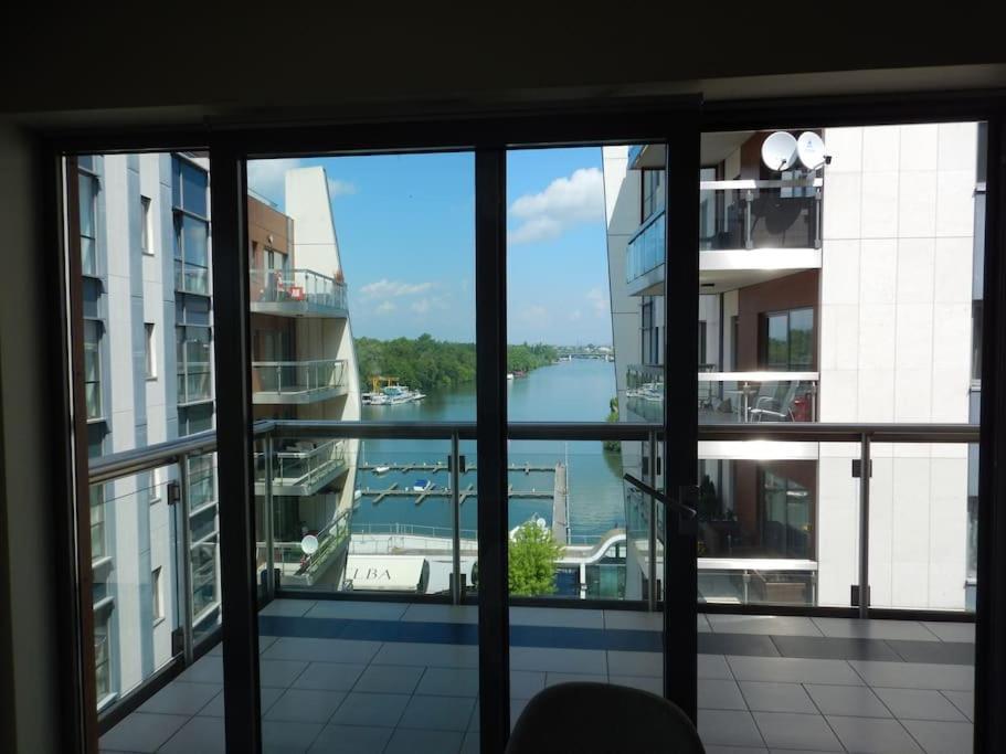 Imadnivalo Medences Hotellakas Szaunaval. 布达佩斯 外观 照片